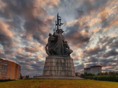 Памятник основателям города Сургута